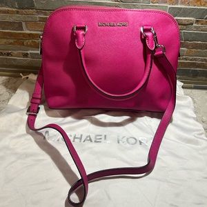 Fuchsia Michael Kors Alma bag